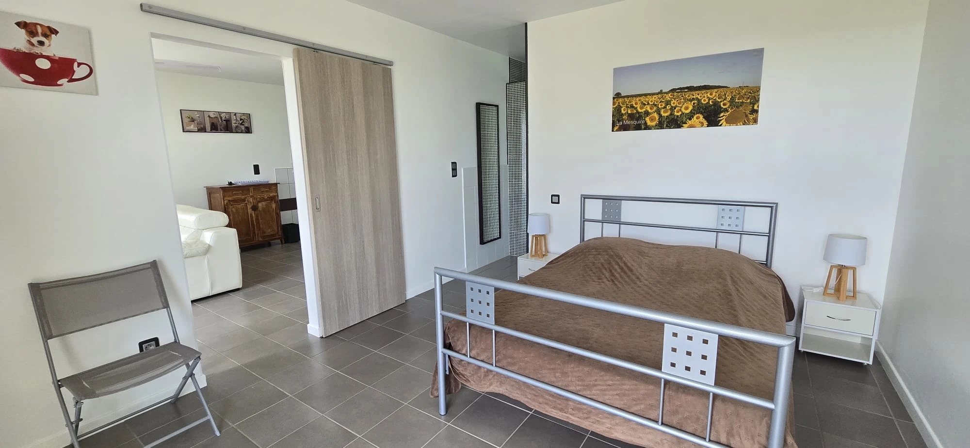 Gîte folle blanche en Armagnac- chambre 1 avec ventilateur plafond.jpeg